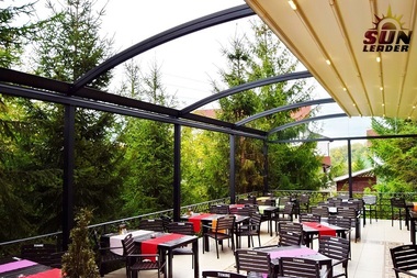 Arafat, întrebat dacă este normal ca în restaurante cu angajaţi nevaccinaţi clienţilor să li se ceară certificatele verzi: Nu, nu este normal / Problema raportului de muncă nu putem să o afectăm decât prin lege 