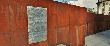 Ceremonie de comemorare la Memorialul Victimelor Holocaustului