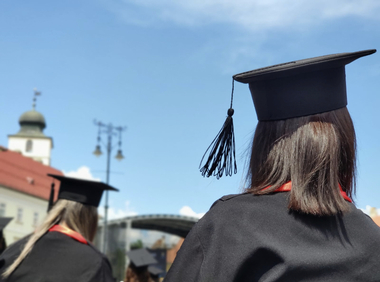 Mai multe facultăţi din cadrul Universităţii ”Lucian Blaga” din Sibiu trec parţial sau total la predarea online în primul semestru