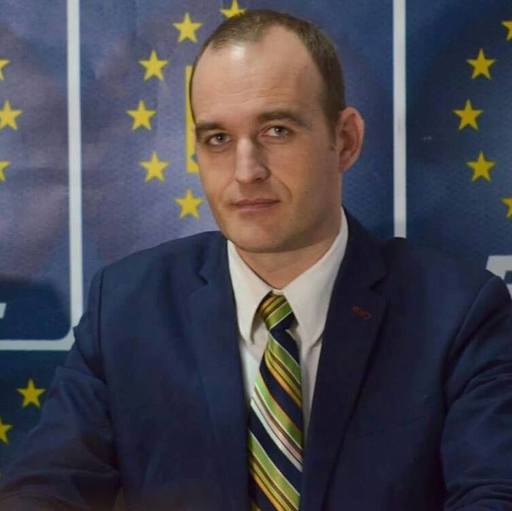 Ministrul Finanţelor: Să gândim un plafon până la care percepem contribuţia de sănătate. E incorect ca cineva cu salariu mare să plătească 10%, iar altul cu salariu mic o sumă mult mai mică, dar beneficiind de aceleaşi servicii