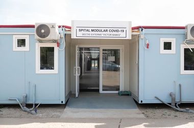  

Cseke Attila anunţă că de marţi seară Spitalul Modular de la Pipera va primi pacienţi / Vor fi direcţionaţi pacienţi care au fost deja evaluaţi şi s-a stabilit că au nevoie de oxigen / Rectificare bugetară la CSMB pentru funcţionarea spitalului  
