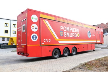 TIR ATI cu 12 locuri, amplasat în curtea Spitalului Clinic Judeţean Mureş/ Se lucrează pentru ca unitatea mobilă să poată fi folosită în cel mai scurt timp - FOTO
