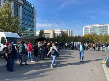 UPDATE - Record absolut de persoane vaccinate în 24 de ore în România, peste 128.000 / 86.385 persoane au primit prima doză sau serul Johnson&Johnson / Peste 13.000 de persoane imunizate în Bucureşti / Cîţu: Sunt cifre care ne dau speranţe 