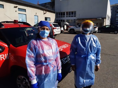 Angajaţii Serviciului de Ambulanţă Argeş merg la testarea pacienţilor suspecţi de coronavirus în echipaje mixte cu angajaţi ISU, atât ziua cât şi noaptea / Manager SAJ:  Vaccinaţi-vă ! Cât credeţi că vom rezista?  