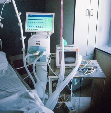 Kelemen Hunor anunţă un nou ajutor care soseşte din Ungaria: 40 de ventilatoare, 1.650 de măşti pentru ventilaţie neinvazivă şi 3.000 de cutii cu Favipiravir 

 