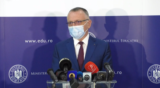 UPDATE - Sorin Cîmpeanu anunţă că pragul de vaccinare luat în calcul pentru susţinerea orelor cu prezenţă fizică este de 60% / 54% dintre şcolile şi grădiniţele din ţară au peste 60% rată de vaccinare