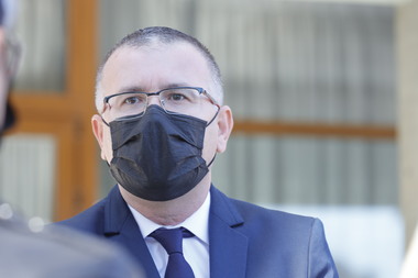 Buzău: Cele şase şcoli postliceale sanitare ar putea să trimită elevii din anii terminali să administreze testele din salivă anti-COVID în şcoli