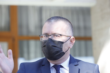 Prefectul de Buzău: Numărul bolnavilor COVID internaţi, aproape la jumătate faţă de săptămâna trecută/ Este un val acum de afecţiuni cerebrale, accidente vasculare, hemoragii, afecţiuni cardiace şi urologice în special post-COVID