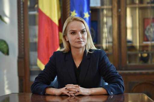 Prefectul Capitalei a convocat primarii din Bucureşti, într-o şedinţă marţi, pentru a verifica pregătirile de iarnă
