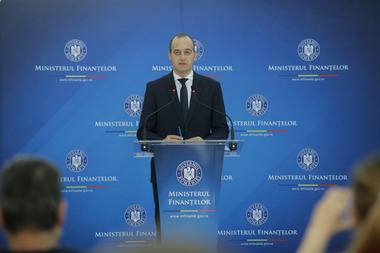 Vîlceanu: Nu există nicio gaură în buget. Vineri va fi adoptată rectificarea bugetară şi nu va exista niciun fel de problemă la plata salariilor, pensiilor sau altor drepturi către cetăţenii români