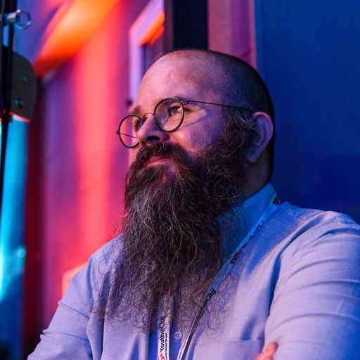 Răzvan Cherecheş: Avem exact aceeaşi abordare pe care am avut-o şi în vară, respectiv relaxăm acuma, din timp, deşi nu avem niciun motiv. Totul merge pe o abordare pur populistă, nebazată pe niciun fel de dovezi ştiinţifice