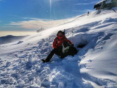 Avertisment al salvatorilor montani: A început să apară riscul de avalanşă în unele masive, mai ales la altitudini de peste 1800 de metri / Începeţi să folosiţi kitul de avalanşă 
