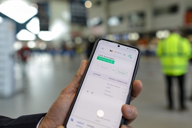 Formularul digital de intrare în România, obligatoriu din 20 decembrie. Platforma, operaţională de duminică. Verificarea sa nu va afecta timpul de aşteptare, fiind citit automat de dispozitivele poliţiştilor de frontieră / Cum se completează - VIDEO, FOTO