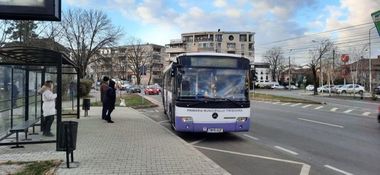 Greva spontană la Societatea de Transport Public Timişoara / Şoferii de troleibuze nu au mai ieşit pe traseu, fiind nemulţumiţi că au restanţe salariale
