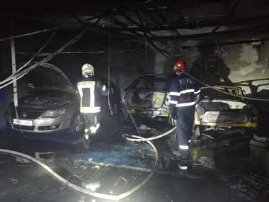 Adolescentul de 15 ani, suspectat că a provocat incendiul din parcarea de la subsolul blocului din Constanţa, arestat preventiv