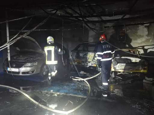 Adolescentul de 15 ani, suspectat că a provocat incendiul din parcarea de la subsolul blocului din Constanţa, arestat preventiv