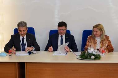 Contract de 33 de milioane de lei, semnat la Iaşi pentru alimentarea cu apă a peste 3.300 de locuitori din două comune