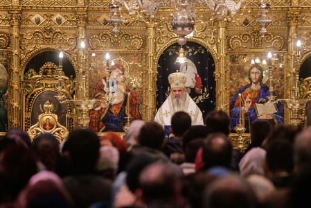 Patriarhia Română anunţă că accesul în interiorul Catedralei Patriarhale va fi restricţionat la un număr maxim de 70 persoane / Programul slujbelor de Crăciun şi Anul Nou  