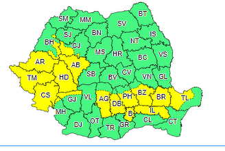 Informare de precipitaţii, vânt şi polei, până marţi dimineaţă / Cod galben de ninsori însemnate cantitativ, mai ales în zona montană / Cod galben de polei în Bucureşti şi în opt judeţe  