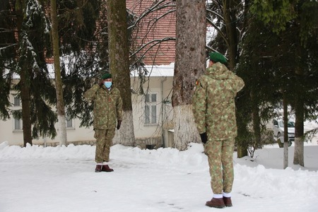 Ministerul Apărării Naţionale anunţă continuarea campaniei pentru recrutarea rezerviştilor voluntari