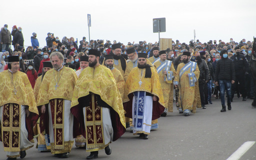 Constanţa: Mii de persoane sunt aşteptate la procesiunea de Bobotează / Muzica militară a Forţelor Navale va însoţi procesiunea / Au fost instituite restricţii de circulaţie în zona respectivă 
