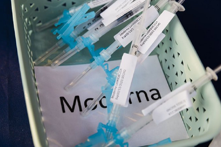 178.500 doze de vaccin de la compania farmaceutică Moderna au sosit în ţară  
