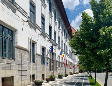 Primăria Timişoara pierde în instanţă organizarea unui concurs de angajare cu o zi înainte ca acesta să aibă loc, în urma unei sesizări a sindicatului. Primarul Dominic Fritz anunţă că va contesta decizia