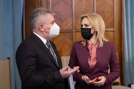 Firea: Anul acesta, aproape o mie de brăţări electronice pentru agresori vor fi funcţionale în trei judeţe şi în Bucureşti. Restul, până la 15.000 vor fi active în următorii patru ani