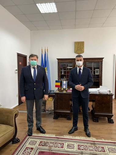 Alexandru Rafila, întâlnire cu Ambasadorul Israelului în România - Cei doi au discutat despre colaborarea în domeniul gestionării pandemiei de COVID-19 şi acordarea asistenţei medicale pediatrice înalt specializate în care Israelul are o mare experienţă 