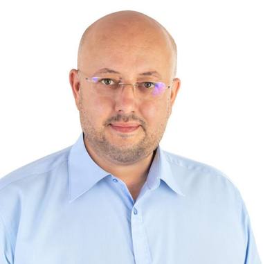 Şeful CJ Vâlcea susţine că zeci de lucrări contractate de autorităţile publice din judeţ sunt abandonate de antreprenori: Îmi spunea un primar că, efectiv, s-a rugat de un constructor până într-acolo încât să îi pupe mâna, numai să termine lucrarea