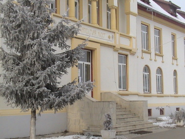 Dâmboviţa: Liceul Tehnologic Nucet a trecut la cursuri online din cauza cazurilor de COVID-19