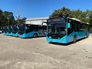 Protest la Societatea de Transport Bucureşti - nicio maşină nu a ieşit pe traseu / Directorul Adrian Criţ afirmă că protestul este ilegal