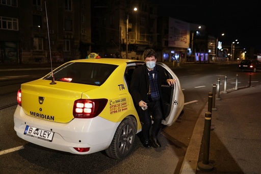 A doua zi de protest la Societatea de Transport  Bucureşti. Director: Suntem în aceeaşi situaţie ca ieri. Cineva, cu bună ştiinţă, a încălcat contractul colectiv de muncă. Suntem deschişi la dialog / Primarul general e la negocieri - FOTO
