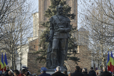 Ceremonii militare şi religioase pentru marcarea a 163 de ani de la înfăptuirea Unirii Principatelor Române / Clopotele bisericilor vor răsuna pentru un minut în întreaga ţară / Programul manifestărilor din Bucureşti  