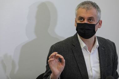 Directorul STB anunţă că vor urma concedieri după greva ilegală a angajaţilor: Căutăm vinovaţii, cei care au declanşat această grevă ilegală / Credeţi-mă că sunt foarte multe solicitări de angajare / Toate abonamentele vor fi prelungite  
