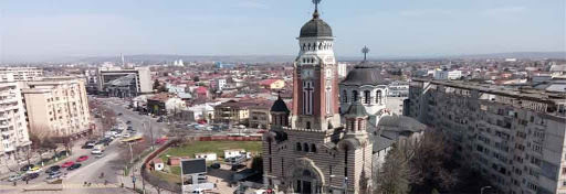 Angajaţi ai Primăriei Ploieşti, trecuţi la munca de la domiciliu din cauza pandemiei. Programul de lucru cu publicul, redus la câteva ore pe săptămână