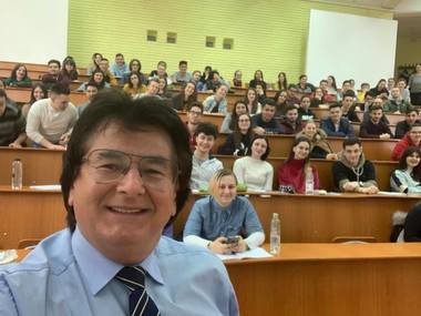 Fostul primar al Timişoarei, Nicolae Robu, promite prezentarea de documente care arată că actualul edil, Dominic Fritz, a minţit când a susţinut că are de plătit peste 50 milioane lei pentru gazul din 2014

