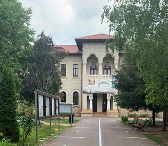 Asociaţia Elevilor din Constanţa solicită IŞJ să facă verificări la Colegiul Pedagogic “Constantin Brătescu”, unde se strâng bani pentru fondul clasei, dar şi pentru cadouri  