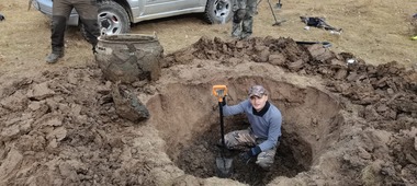 Reacţie a Muzeului de Istorie şi Arheologie Prahova după descoperirea de către nişte amatori, cu un detector de metale, a unui vas din Epoca Bronzului: Legal, în cazul unor astfel de descoperiri muzeele nu au atribuţii
