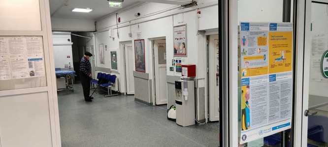 Aproape 1.200 de pacienţi COVID-19 au apelat la centrele de evaluare ambulatorie deschise în spitalele din subordinea Primăriei Capitalei  