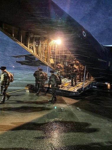 Ministerul Apărării anunţă că primii militari din contribuţia Franţei la Forţa de Răspuns a NATO au ajuns în România  

