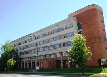Masca de protecţie rămâne obligatorie în Spitalul Judeţean Sibiu / Manager spital: Este evident că virusul nu a dispărut peste noapte