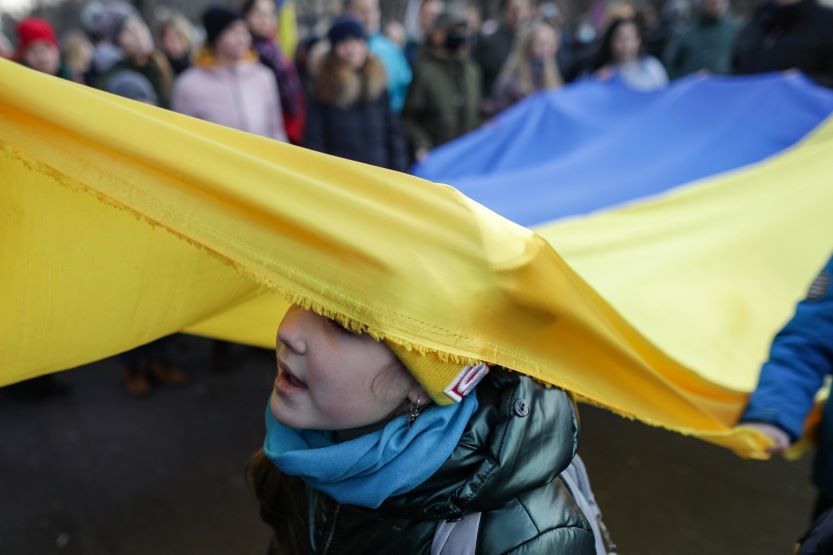 Protest în Bucureşti faţă de războiul din Ucraina - Manifestanţii cer încetarea imediată a focului / Mesaje de susţinere pentru poporul ucrainean / Pancarte şi scandări în limba ucraineană  - FOTO/ VIDEO