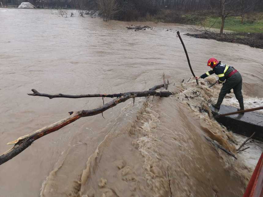 Ministerul Mediului şi ANAR au lansat www.inundatii.ro / Site-ul prezintă riscurile la inundaţii, tipurile de inundaţii, dar şi instituţiile responsabile de managementul situaţiilor