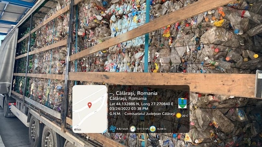 Călăraşi: Transport cu 22 de tone de deşeuri, oprit să intre în România din Bulgaria