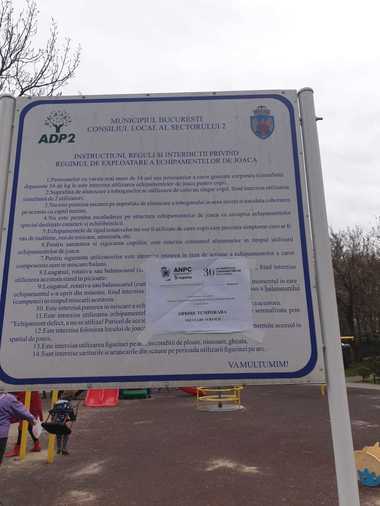 Toate locurile de joacă şi terenurile pentru practicarea sportului din parcurile Plumbuita, Tei şi Motodrom din Sectorul 2 al Capitalei, închise temporar de comisarii ANPC – S-au descoperit aparate şi tobogane deteriorate şi fără protecţii - FOTO

