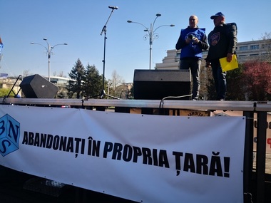 UPDATE - Protest la care sunt aşteptaţi 5.000 de participanţi, în Piaţa Victoriei, principalele revendicări vizând Legea salarizării, măsuri pentru securitatea energetică şi alimentară / Marş spre Piaţa Constituţiei / Ce se scandează - FOTO / VIDEO