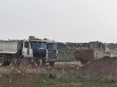 Constanţa: Depozit ilegal de deşeuri la marginea localităţii Cogealac. Au fost date amenzi de 85.000 de lei în ultimele luni şi a fost făcută o sesizare penală în legătură cu această situaţie