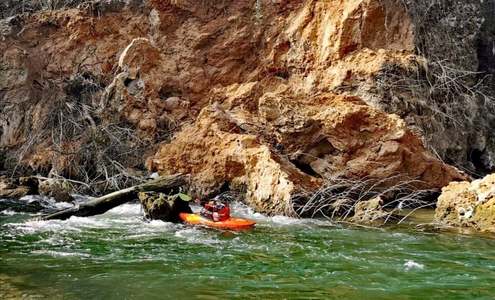 Pericol pe râurile din judeţul Bihor pentru cei care practică raftingul şi caiacul / Avertismentul Salvamont 

  