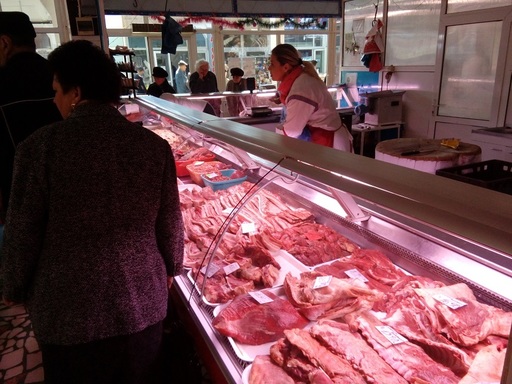 Adrian Chesnoiu, despre masa de Paşte: O să încerc să consum mai mult carne de miel, pentru că şi românii consumă foarte puţină / Consumăm anual 2,2 kg carne de miel, faţă de 38 de kg carne de porc